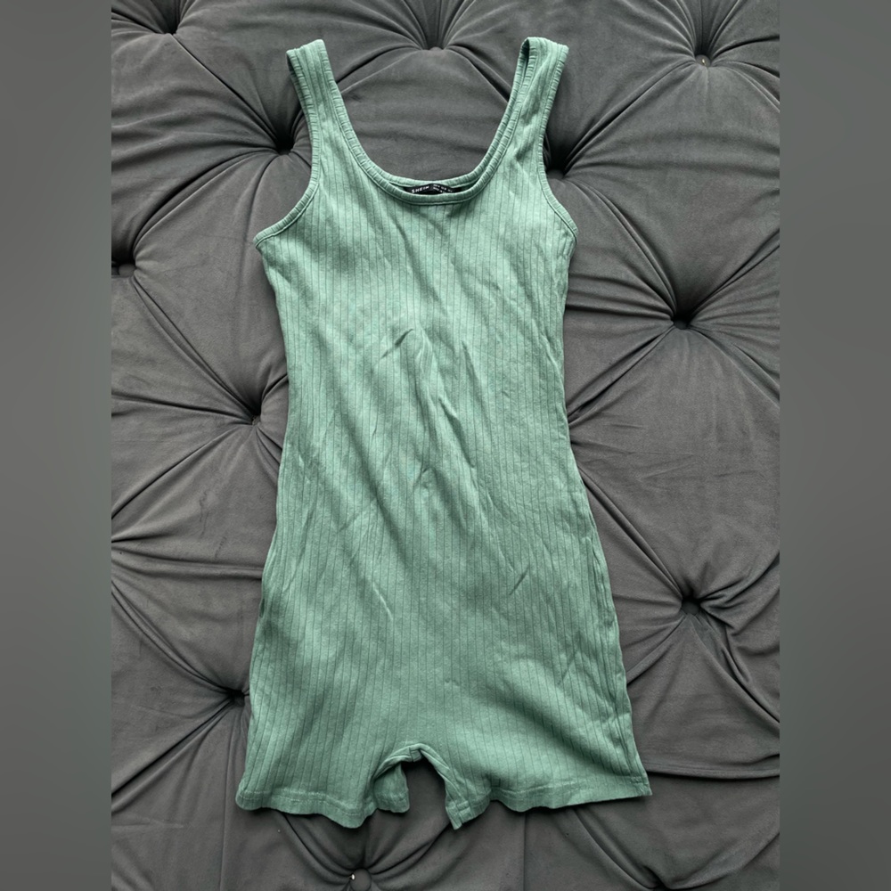 SHEIN Ribbed Romper size M - Picture 2 of 3